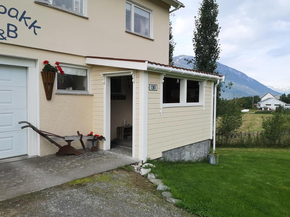 Elvebakk Bed & Breakfast Reed Exterior photo